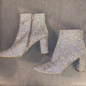 Blue by Betsey Johnson Women's Cady Evening Booties (Size 10)